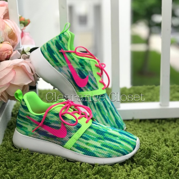 NWT Nike Rosherun Flight Weight GS LIME WMNS - Picture 5 of 7